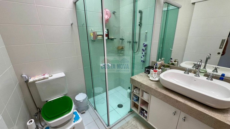 Imagem Casa com 3 Quartos à Venda, 218 m² em Jardim Três Marias - Guarujá Imagem Casa com 3 Quartos à Venda, 218 m² em Jardim Três Marias - Guarujá