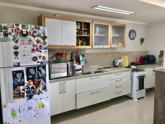 Imagem Imóvel com 3 Quartos à Venda, 30 m² em Alto Petrópolis - Porto Alegre Imagem Imóvel com 3 Quartos à Venda, 30 m² em Alto Petrópolis - Porto Alegre