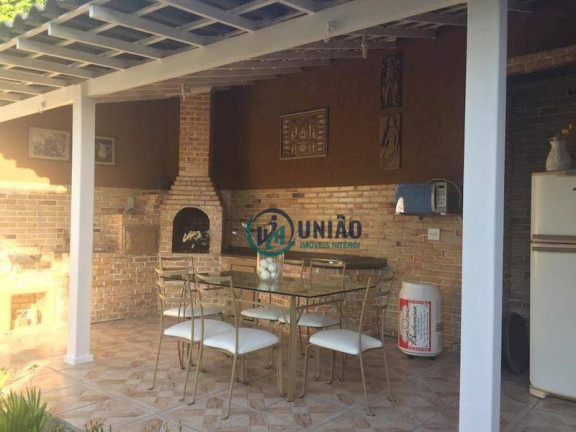 Imagem Casa com 4 Quartos à Venda, 220 m² em Itaipu - Niterói Imagem Casa com 4 Quartos à Venda, 220 m² em Itaipu - Niterói