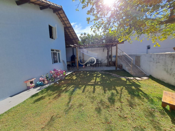 Imagem Casa com 3 Quartos à Venda, 360 m² em Santo Antônio - Vespasiano