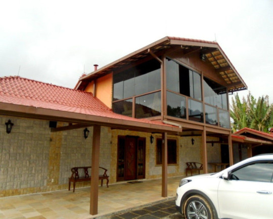 Imagem Casa com 4 Quartos à Venda, 300 m² em Golfe - Teresópolis Imagem Casa com 4 Quartos à Venda, 300 m² em Golfe - Teresópolis