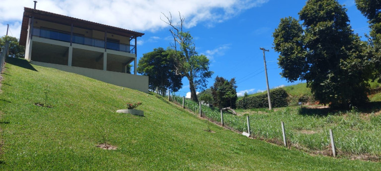 Imagem Casa com 2 Quartos à Venda, 310 m² em Sebastiana - Teresópolis Imagem Casa com 2 Quartos à Venda, 310 m² em Sebastiana - Teresópolis