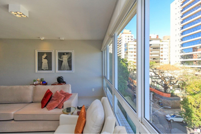 Imagem Apartamento com 2 Quartos à Venda, 93 m² em Petrópolis - Porto Alegre Imagem Apartamento com 2 Quartos à Venda, 93 m² em Petrópolis - Porto Alegre