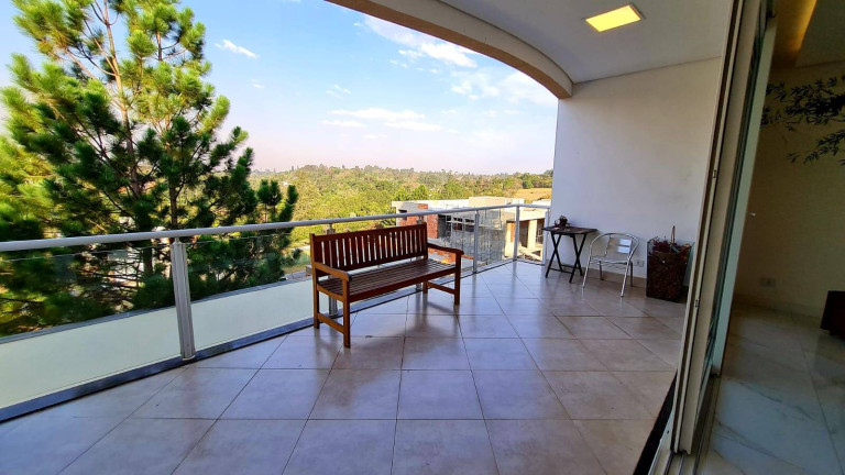 Imagem Casa com 5 Quartos à Venda, em Granja Viana - Carapicuíba Imagem Casa com 5 Quartos à Venda, em Granja Viana - Carapicuíba