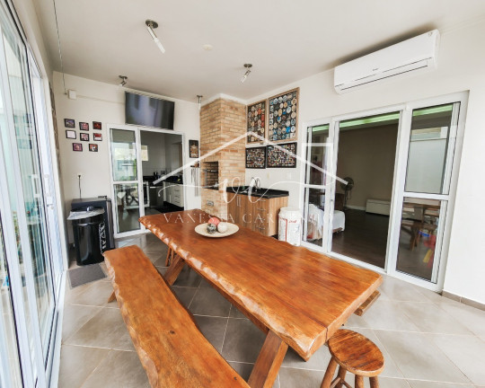 Imagem Casa com 3 Quartos à Venda, 250 m² em Ibiti Royal Park - Sorocaba Imagem Casa com 3 Quartos à Venda, 250 m² em Ibiti Royal Park - Sorocaba