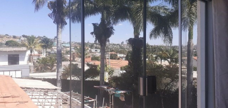 Imagem Casa com 4 Quartos à Venda, 260 m² em Setor Habitacional Arniqueira (águas Claras) - Brasília