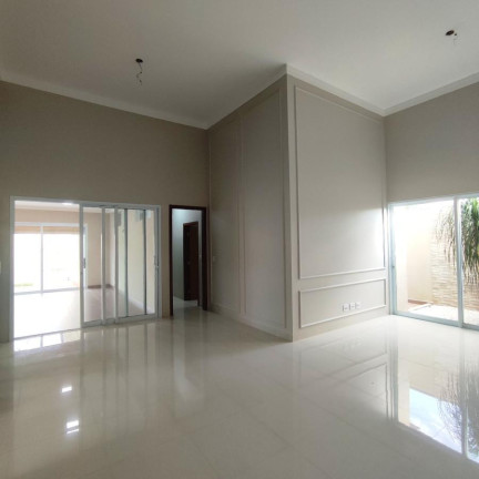 Imagem Casa com 3 Quartos à Venda, 290 m² em Condomínio Residencial Decolores - Birigui
