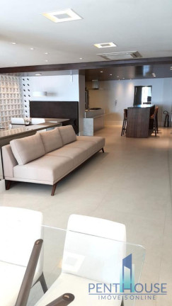 Imagem Apartamento com 3 Quartos à Venda, 133 m² em Centro - Balneário Camboriú Imagem Apartamento com 3 Quartos à Venda, 133 m² em Centro - Balneário Camboriú