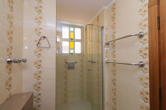 Imagem Imóvel com 3 Quartos à Venda, 155 m² em Menino Deus - Porto Alegre Imagem Imóvel com 3 Quartos à Venda, 155 m² em Menino Deus - Porto Alegre