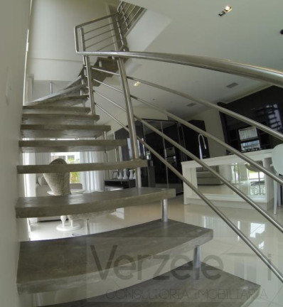 Imagem Casa com 3 Quartos à Venda, 142 m² em Barra - Balneário Camboriú Imagem Casa com 3 Quartos à Venda, 142 m² em Barra - Balneário Camboriú