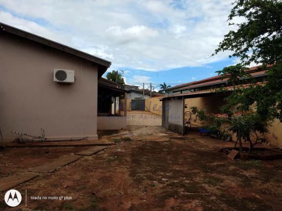 Imagem Casa com 3 Quartos à Venda, 900 m² em Centro - Pirassununga