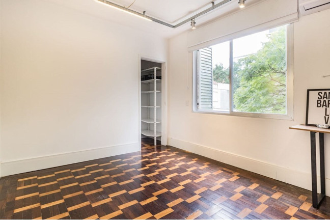 Imagem Apartamento com 1 Quarto à Venda, 22 m² em Floresta - Porto Alegre