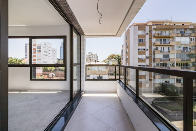 Imagem Apartamento com 3 Quartos à Venda, 124 m² em Petrópolis - Porto Alegre Imagem Apartamento com 3 Quartos à Venda, 124 m² em Petrópolis - Porto Alegre