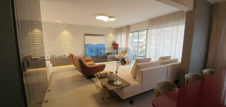 Apartamento com 3 Quartos à Venda, 185 m² em Alto De Pinheiros - São Paulo