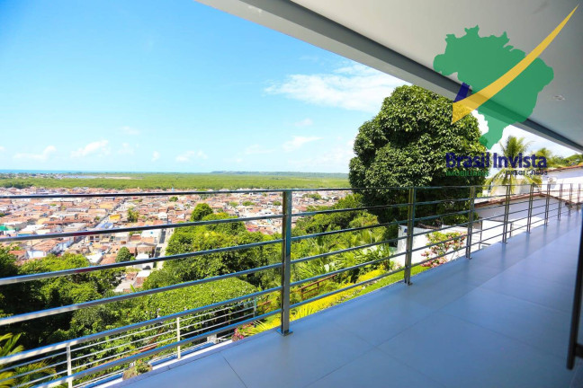 Casa com 4 Quartos à Venda,  em Centro - Porto Seguro