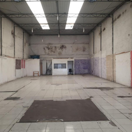 Galpão para Alugar, 300 m² em Jardim Adutora - São Paulo