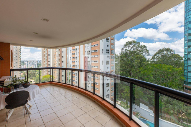 Apartamento com 3 Quartos à Venda, 160 m² em Panamby - São Paulo