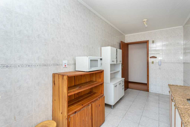 Imagem Imóvel com 2 Quartos à Venda,  em Passo Da Areia - Porto Alegre