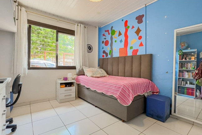 Imagem Casa com 2 Quartos à Venda, 200 m² em Santa Maria Goretti - Porto Alegre Imagem Casa com 2 Quartos à Venda, 200 m² em Santa Maria Goretti - Porto Alegre