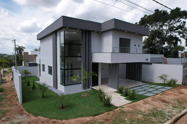 Casa com 3 Quartos à Venda, 210 m² em São Sebastião - Igarapé