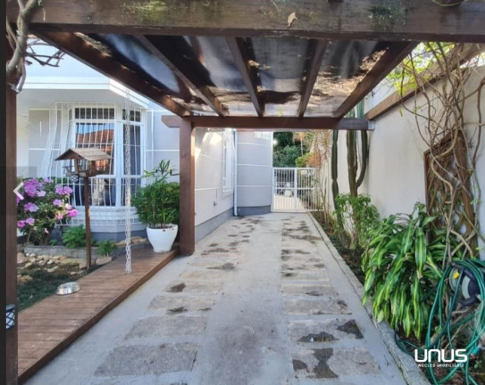 Imagem Casa com 4 Quartos à Venda, 255 m² em Santa Mônica - Florianópolis