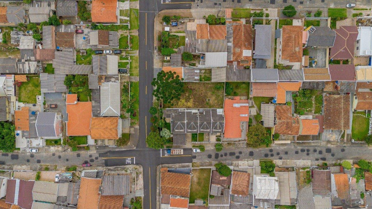 Imagem Terreno à Venda, 390 m² em Orleans - Curitiba Imagem Terreno à Venda, 390 m² em Orleans - Curitiba