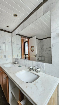 Imagem Imóvel com 4 Quartos à Venda, 215 m² em Candeal - Salvador Imagem Imóvel com 4 Quartos à Venda, 215 m² em Candeal - Salvador