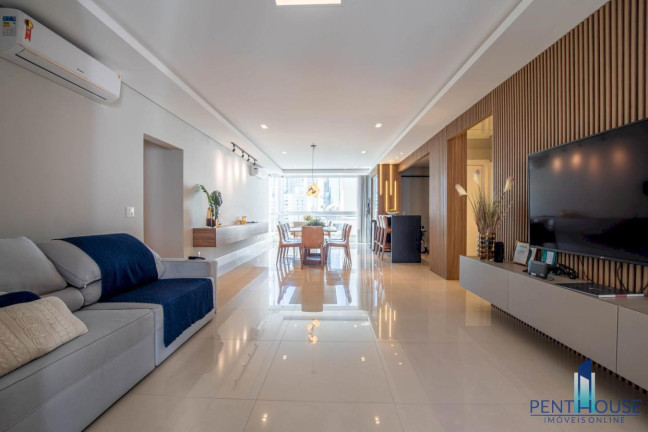 Imagem Apartamento com 3 Quartos à Venda, 137 m² em Centro - Balneário Camboriú Imagem Apartamento com 3 Quartos à Venda, 137 m² em Centro - Balneário Camboriú