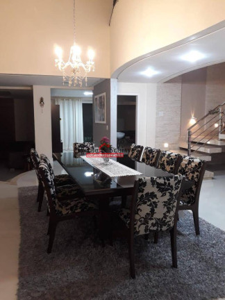 Imagem Casa com 5 Quartos à Venda, em Viçosa Imagem Casa com 5 Quartos à Venda, em Viçosa