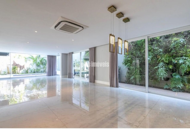 Imagem Casa com 3 Quartos para Alugar, 600 m² em Granja Julieta - São Paulo