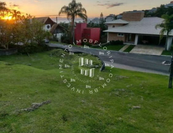 Imagem Terreno à Venda, 686 m² em Cacupé - Florianópolis
