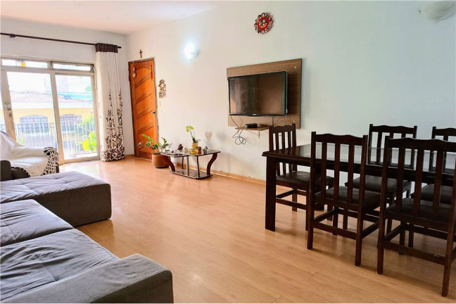 Imagem Casa com 3 Quartos à Venda, 242 m² em Vila Rosália - Guarulhos Imagem Casa com 3 Quartos à Venda, 242 m² em Vila Rosália - Guarulhos