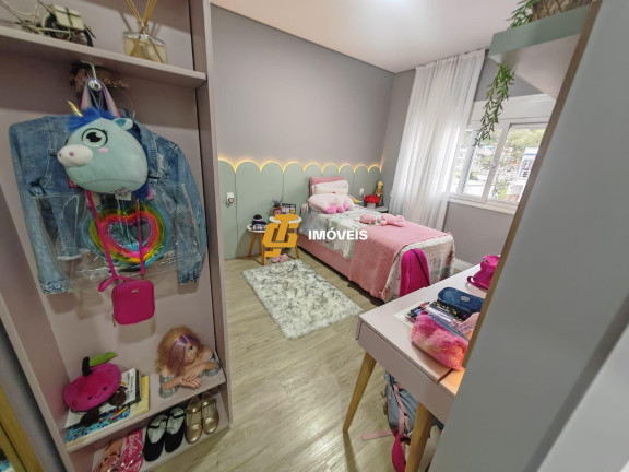 Imagem Casa com 3 Quartos à Venda, 425 m² em Caledônia - Camboriú Imagem Casa com 3 Quartos à Venda, 425 m² em Caledônia - Camboriú