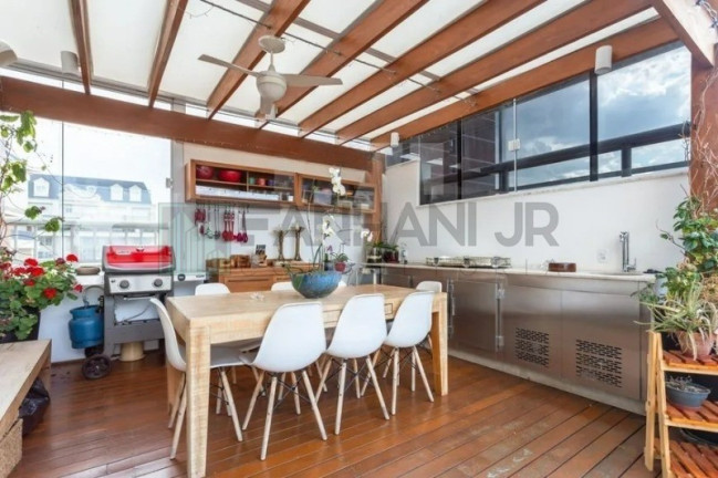 Imagem Cobertura com 3 Quartos à Venda, 245 m² em Itaim Bibi - São Paulo