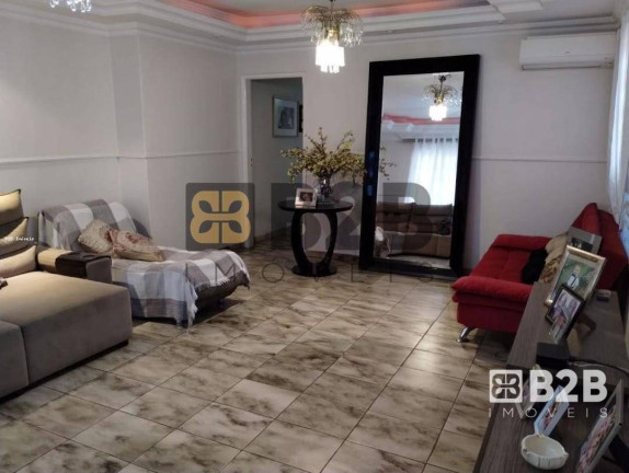 Imagem Casa com 3 Quartos à Venda, 218 m² em Novo Jardim Pagani - Bauru Imagem Casa com 3 Quartos à Venda, 218 m² em Novo Jardim Pagani - Bauru