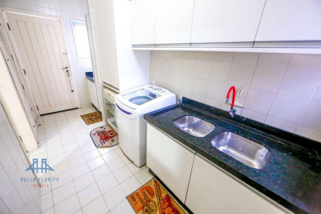 Imagem Casa com 4 Quartos à Venda, 370 m² em Trindade - Florianópolis Imagem Casa com 4 Quartos à Venda, 370 m² em Trindade - Florianópolis
