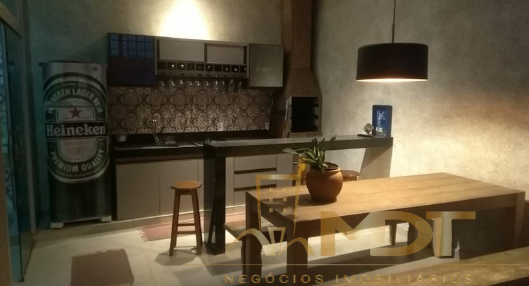 Imagem Casa com 3 Quartos à Venda, 180 m² em Floramar - Belo Horizonte