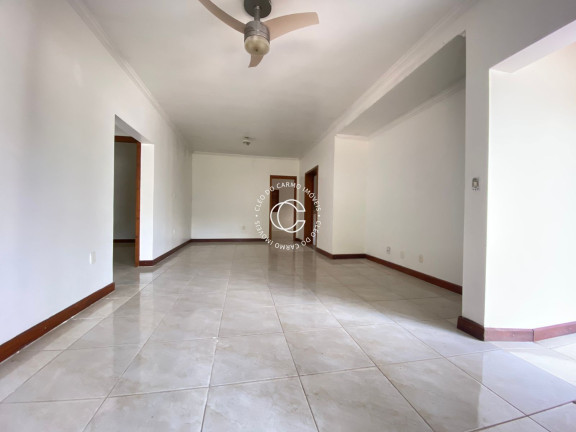 Imagem Casa com 4 Quartos à Venda, 478 m² em Camobi - Santa Maria Imagem Casa com 4 Quartos à Venda, 478 m² em Camobi - Santa Maria