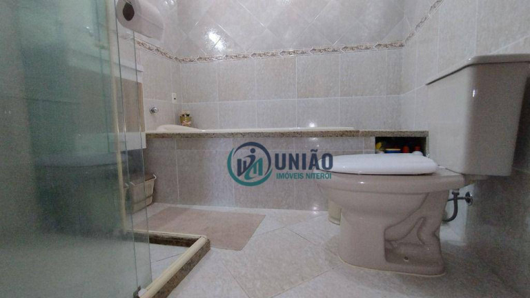 Imagem Casa com 3 Quartos à Venda, 339 m² em Pita - São Gonçalo Imagem Casa com 3 Quartos à Venda, 339 m² em Pita - São Gonçalo