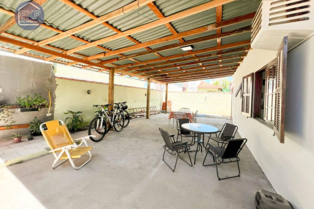 Imagem Casa com 3 Quartos à Venda, 170 m² em Ingleses Norte - Florianópolis Imagem Casa com 3 Quartos à Venda, 170 m² em Ingleses Norte - Florianópolis
