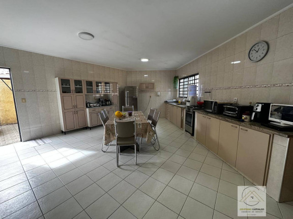 Imagem Casa com 2 Quartos à Venda, 235 m² em Jardim Alvinópolis - Atibaia