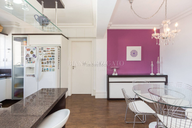 Imagem Apartamento com 4 Quartos à Venda, 230 m² em Cabral - Curitiba