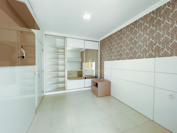 Imagem Apartamento com 3 Quartos à Venda, 102 m² em Centro - Balneário Camboriú Imagem Apartamento com 3 Quartos à Venda, 102 m² em Centro - Balneário Camboriú