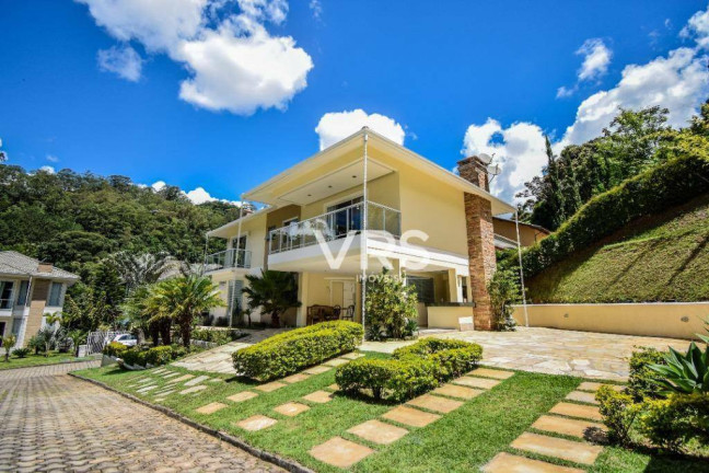 Imagem Casa com 4 Quartos à Venda, 225 m² em Quebra Frascos - Teresópolis Imagem Casa com 4 Quartos à Venda, 225 m² em Quebra Frascos - Teresópolis