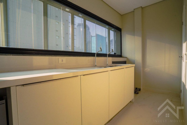 Imagem Apartamento com 3 Quartos à Venda, 229 m²