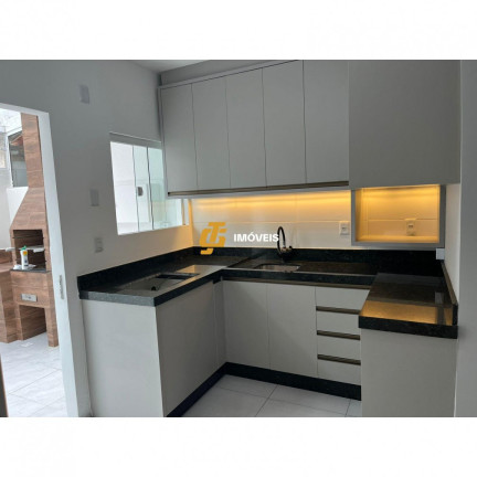 Imagem Casa com 2 Quartos à Venda, 50 m² em Espinheiros - Itajaí