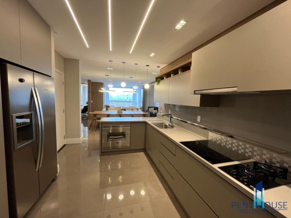 Imagem Apartamento com 3 Quartos à Venda, 190 m² em Pioneiros - Balneário Camboriú