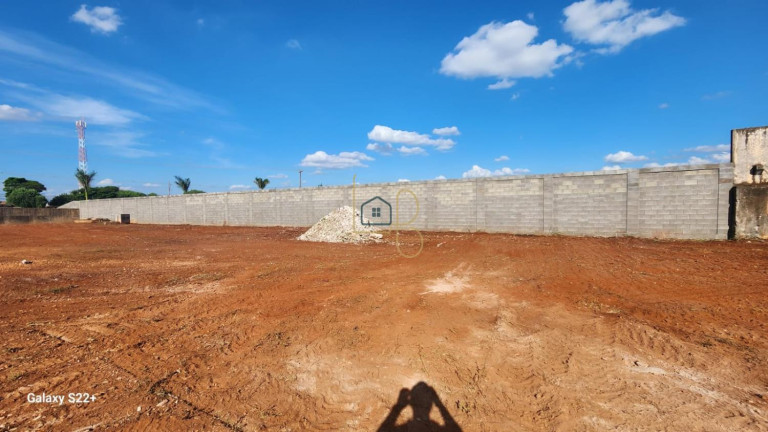 Galpão à Venda, 2.700 m² em Jardim Tarobá - Cambé