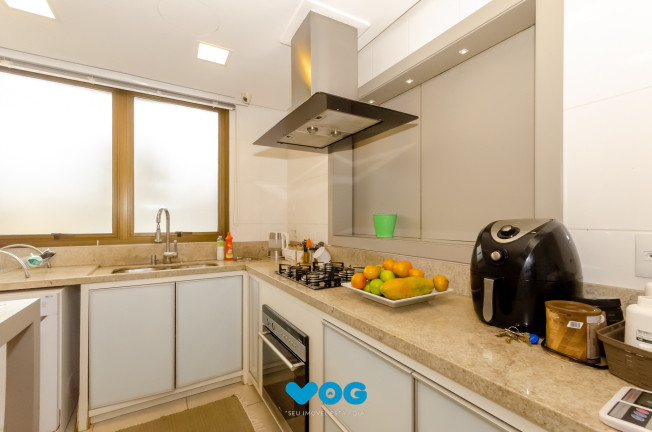 Imagem Imóvel com 3 Quartos à Venda, 136 m² em Petrópolis - Porto Alegre Imagem Imóvel com 3 Quartos à Venda, 136 m² em Petrópolis - Porto Alegre