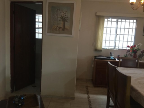 Imagem Casa com 3 Quartos à Venda, 200 m² em Jardim Taboão - São Paulo